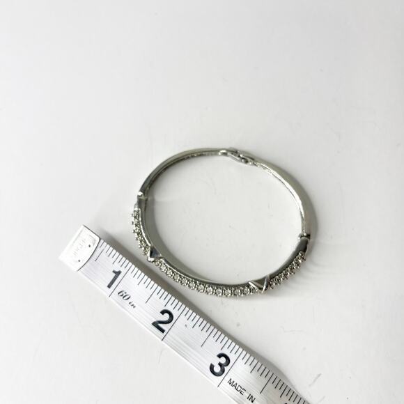 Vintage Avon Bracelet Rhinestone Bangle Silver Tone 80s Glam Jewelry Fashion - Picture 6 of 16